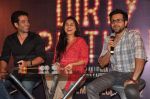 Tusshar Kapoor, Vidya Balan, Emraan Hashmi at Dirty picture film first look in Bandra, Mumbai on 30th Aug 2011 (98).JPG