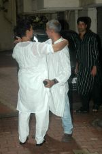 Aamir Khan celebrate eid at home on 31st Aug 2011 (18).JPG