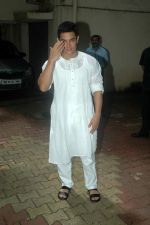 Aamir Khan celebrate eid at home on 31st Aug 2011 (22).JPG