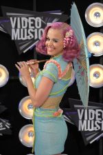 Katy Perry at the 2011 MTV Video Music Awards in LA on 28th August 2011 (4).jpg