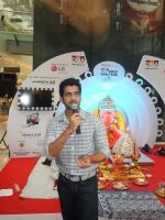 Arjan Bajwa at the celebration of Eco Friendly Ganesha in Oberoi Mall, Mumbai on 1st Sept 2011 (2).JPG