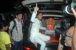 Shreyas Talpade brings ganpati home in Mumbai on 1st Sept 2011 (11).JPG