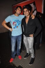 Ranveer Singh, Prateik Babbar at Designer Hippies Nite at Blue Frog in Lower Parel, Mumbai on 2nd Sept 2011 (20).JPG
