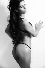 Poonam Pandey to partially strip for Team India (3).jpg