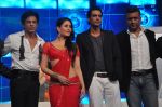 Kareena Kapoor, Shahrukh Khan, Arjun Rampal at the audio release of Ra.One in Filmcity, Mumbai on 12th Sept 2011 (164).JPG