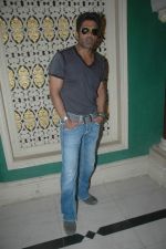 Sunil Shetty on the location of film Loot in Chandivali on 12th Sept 2011 (61).JPG