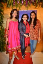 Achala Sachdev at the launch of new collection by designer Nisha Sagar in Juhu, Mumbai on 13th Sept 2011 (25).JPG