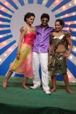 Bindu Madhavi, Haripriya, Nani in Pilla Zamindar Movie Stills (1).jpg