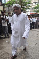 Javed Akhtar at the farewell to photogrpaher Gautam Rajadhyaksha in Mumbai on 13th Sept 2011 (82).JPG