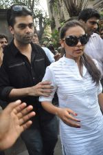 Rani Mukherjee, Karan Johar at the farewell to photogrpaher Gautam Rajadhyaksha in Mumbai on 13th Sept 2011 (114).JPG