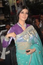 Ayesha Takia promote Mod in Libas store on 15th Sept 2011 (18).JPG