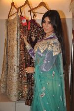 Ayesha Takia promote Mod in Libas store on 15th Sept 2011 (3).JPG