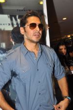 Dino Morea attends The Opening of Tommy Hilfiger store in Hyderabad at Banjara Hills on 15th September 2011 (27).jpg
