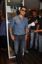 Dino Morea attends The Opening of Tommy Hilfiger store in Hyderabad at Banjara Hills on 15th September 2011 (36).jpg