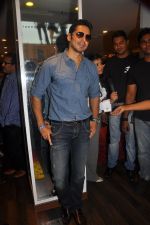 Dino Morea attends The Opening of Tommy Hilfiger store in Hyderabad at Banjara Hills on 15th September 2011 (38).jpg