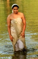 Swetha Menon in Rathinirvedam Movie Stills (31).jpg