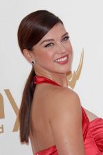 Adrianne Palicki attends the 63rd Annual Primetime Emmy Awards in Nokia Theatre L.A. Live on 18th September 2011 (1).jpg