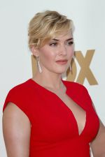 Kate Winslet attends the 63rd Annual Primetime Emmy Awards in Nokia Theatre L.A. Live on 18th September 2011 Kate Winslet attends the 63rd Annual Primetime Emmy Awards in Nokia Theatre L.A. Live on 18th September 2011 (2).jpg