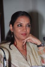 Shabana Azmi at Mukesh Batra_s Healing with Homeopothy book launch in Crossword, Kemps Corner on 21st Sept 2011 (27).JPG