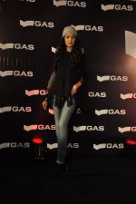 at Gas fashion showcase in Escobar, Mumbai on 21st Sept 2011 (21).JPG