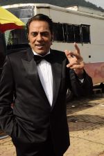 Dharmendra on the sets of India_s Got Talent in Filmcity, Mumbai on 22nd Sept 2011 (9).JPG
