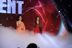 Esha Deol, Hema Malini on the sets of India_s Got Talent in Filmcity, Mumbai on 22nd Sept 2011 (43).JPG