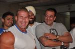 Sanjay Dutt meets Sheru Classic bodybuilding contestants on 22nd Sept 2011 (27).JPG