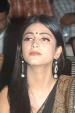 Shruti Hassan attends 7th Sense Movie Audio Function on 23rd September 2011 (36).jpg