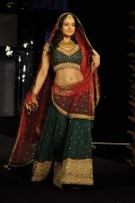Amisha Patel walk the ramp for Rocky S Show at Amby Valley India Bridal Week day 1 on 24th Sept 2011 (102).JPG
