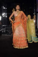 Model walk the ramp for Bhairavi Jaikishen Show at Amby Valley India Bridal Week day 2 on 24th Sept 2011 (53).JPG