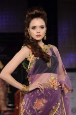 Model walk the ramp for Bhairavi Jaikishen Show at Amby Valley India Bridal Week day 2 on 24th Sept 2011 (97).JPG