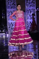 Model walk the ramp for Jyotsa Tiwari Show at Amby Valley India Bridal Week day 3 on 25th Sept 2011 (61).JPG