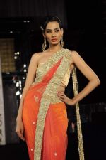 Model walk the ramp for Jyotsa Tiwari Show at Amby Valley India Bridal Week day 3 on 25th Sept 2011 (75).JPG
