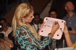 Paris Hilton fan meet at Shoppers Stop in Shoppers Stop, Mumbai on 25th Sept 2011 (42).JPG