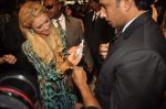 Paris Hilton fan meet at Shoppers Stop in Shoppers Stop, Mumbai on 25th Sept 2011 (43).JPG
