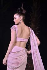 Model walk the ramp for Neeta Lulla Show at Amby Valley India Bridal Week day 4 on 26th Sept 2011 (102).JPG