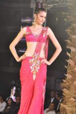 Model walk the ramp for Neeta Lulla Show at Amby Valley India Bridal Week day 4 on 26th Sept 2011 (31).JPG