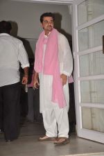 Sanjay Kapoor at Surendra Kapoor_s prayer meet in Hare Krishna Temple on 26th Sept 2011 (36).JPG