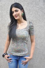 Shruti Hassan Casual Shoot during  2011 Airtel Youth Star Hunt Launch in AP on 24th September 2011 (3).jpg