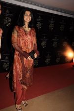Model walk the ramp for Tarun Tahiliani finale at Aamby Valley Fashion week in Saharastar, Mumbai on 27th Sept 2011 (29).JPG