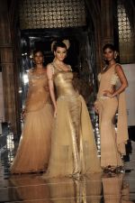 Model walk the ramp for Tarun Tahiliani finale at Aamby Valley Fashion week in Saharastar, Mumbai on 27th Sept 2011 (41).JPG