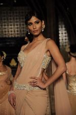 Model walk the ramp for Tarun Tahiliani finale at Aamby Valley Fashion week in Saharastar, Mumbai on 27th Sept 2011 (44).JPG