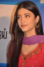 Shruti Haasan attends 7aum Arivu Press Meet on 26th September 2011 (16).jpg