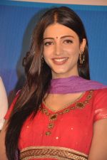 Shruti Haasan attends 7aum Arivu Press Meet on 26th September 2011 (4).jpg