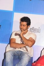 Suriya attends 7aum Arivu Press Meet on 26th September 2011 (5).jpg