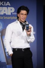 Shahrukh Khan unveils the new Nokia Symbian mobile in Trident, Mumbai on 28th Sept 2011 (24).JPG