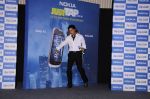 Shahrukh Khan unveils the new Nokia Symbian mobile in Trident, Mumbai on 28th Sept 2011 (6).JPG