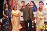 Shankar Mahadevan, Sunitha Upadrashta, K.S.Chitra attends 2011 Lata Mangeshkar Music Awards on 27th September 2011 (18).JPG