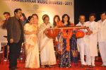 Shankar Mahadevan, Sunitha Upadrashta, K.S.Chitra attends 2011 Lata Mangeshkar Music Awards on 27th September 2011 (9).JPG