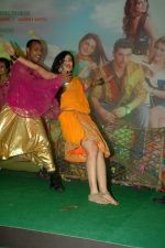 Shweta Tiwari at the Audio release of Mujhse Fraaandship Karoge in Yashraj Studios on 28th Sept 2011 (121).JPG